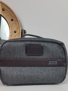 TUMI Alpha 3 Split Travel Kit